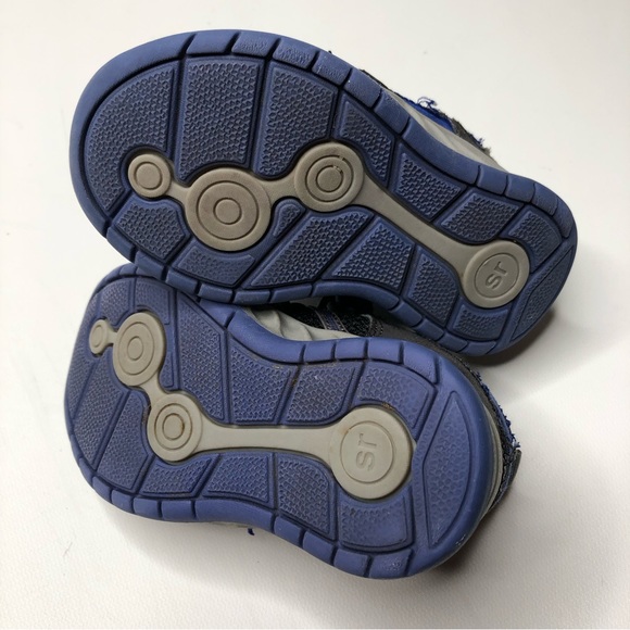 Toddler Boy Shoes Light Up Laces Sneakers Black w/ Blue Lights Size 6 Hook Latch - Picture 4 of 5